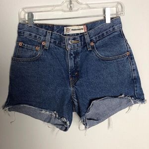 Levi's 550 relaxed cut off denim shorts